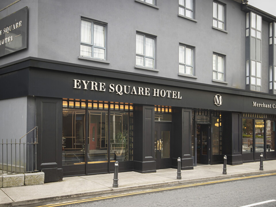 eyre square hotel